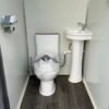 Sanitärcontainer mit WC und Dusche
