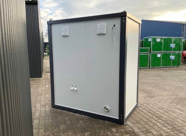 Sanitärcontainer mit WC und Dusche