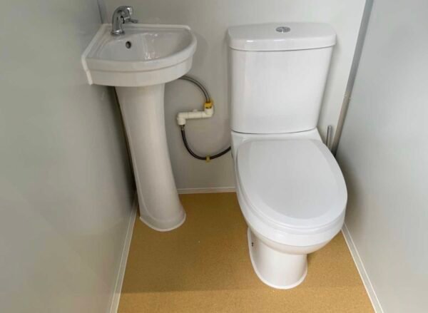 Sanitärcontainer WC / NEU