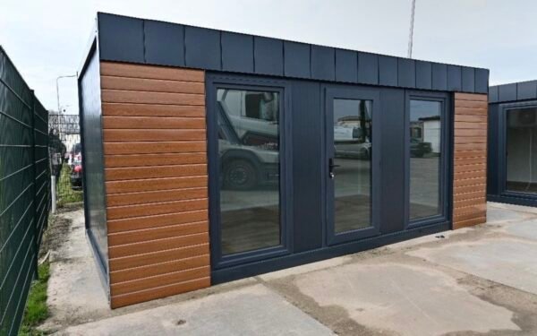 BÜROCONTAINER / WOHNCONTAINER / 6 x 3 x 2,80 m