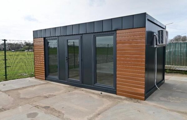 BÜROCONTAINER / WOHNCONTAINER / 6 x 3 x 2,80 m