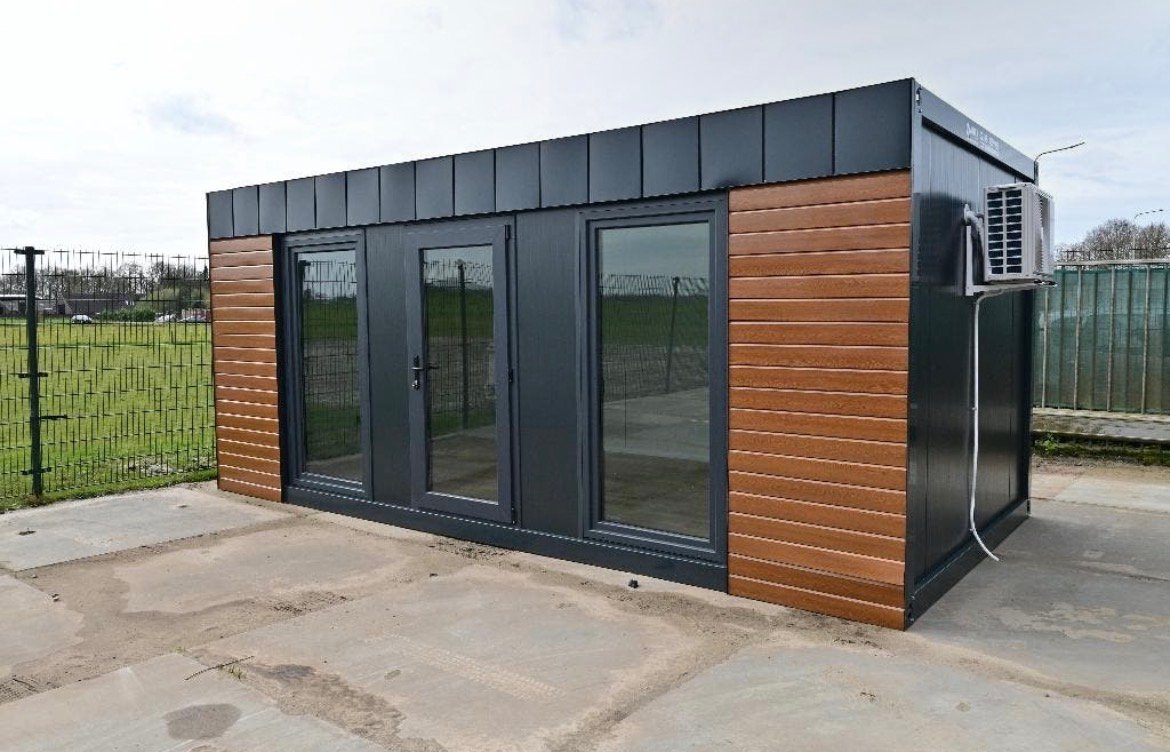 BÜROCONTAINER / WOHNCONTAINER / 6 x 3 x 2,80 m