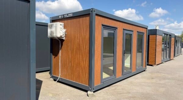 BÜROCONTAINER / WOHNCONTAINER / 5 x 2,40 x 2,80 m