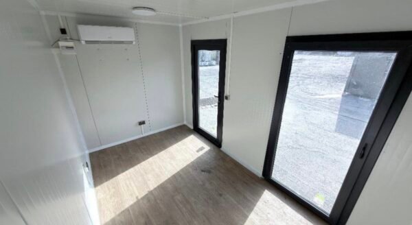 BÜROCONTAINER / WOHNCONTAINER / 4 x 2,40 x 2,80 m