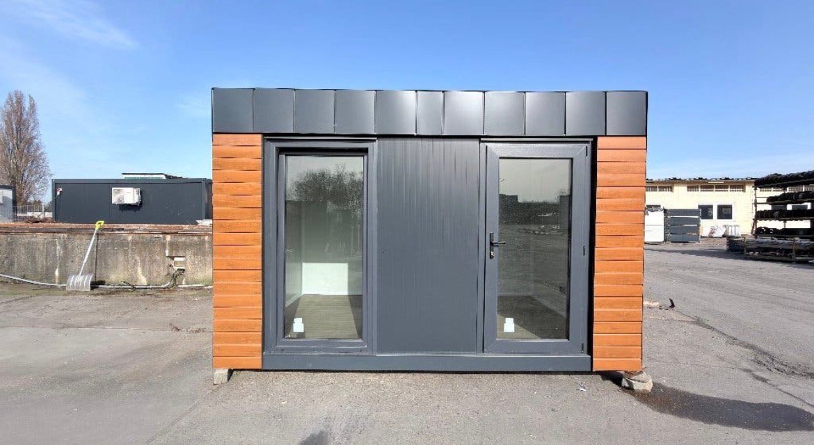 BÜROCONTAINER / WOHNCONTAINER / 4 x 2,40 x 2,80 m